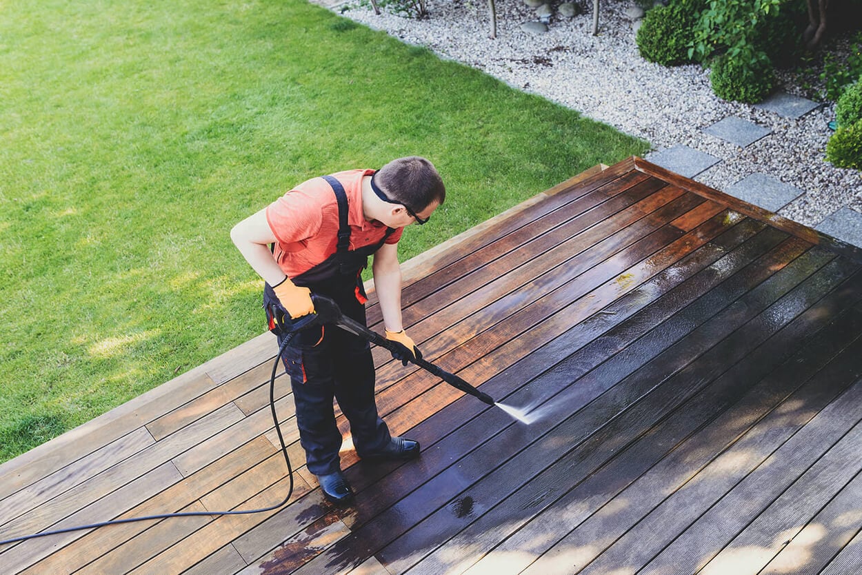 Decking cleaning service